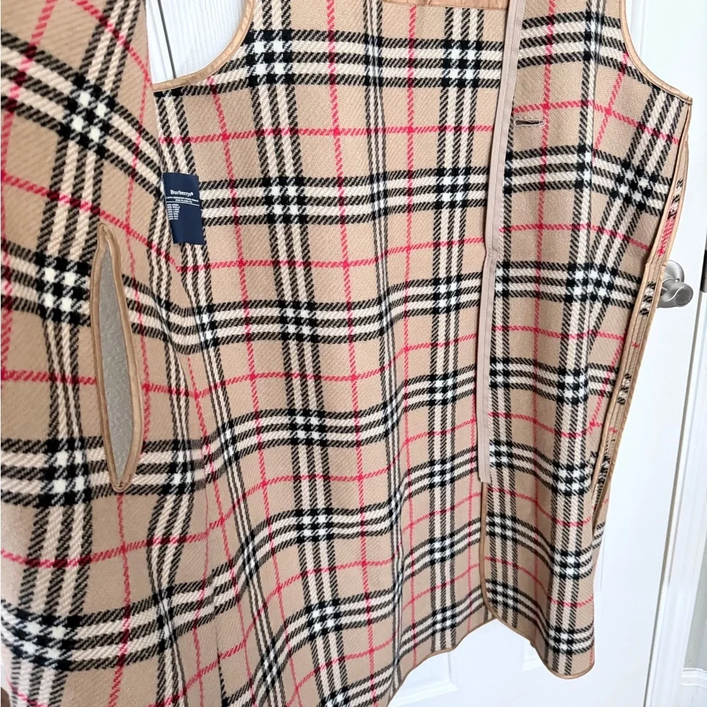 Burberry Beige Coat Lining - Picture 7 of 8